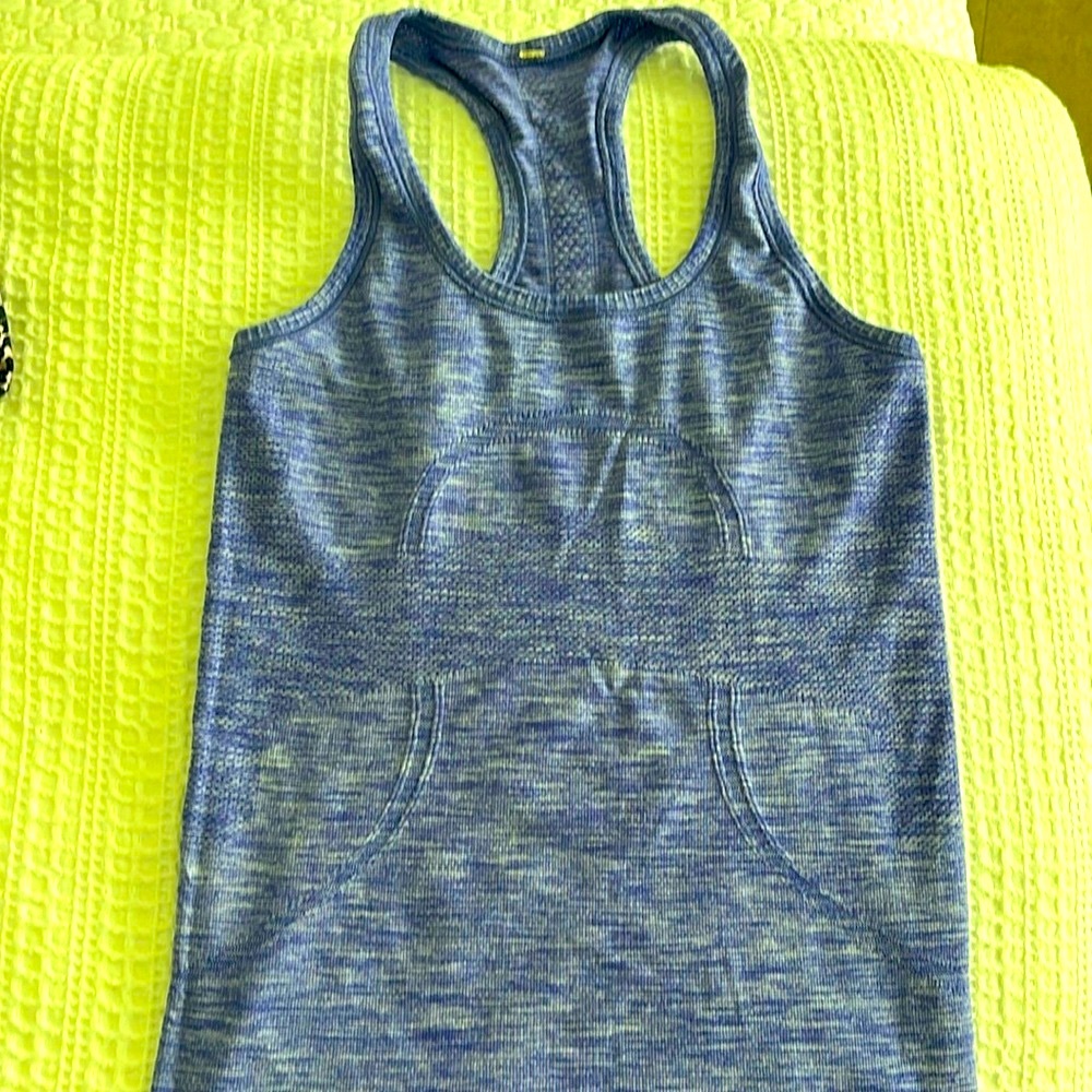 Lululemon tank